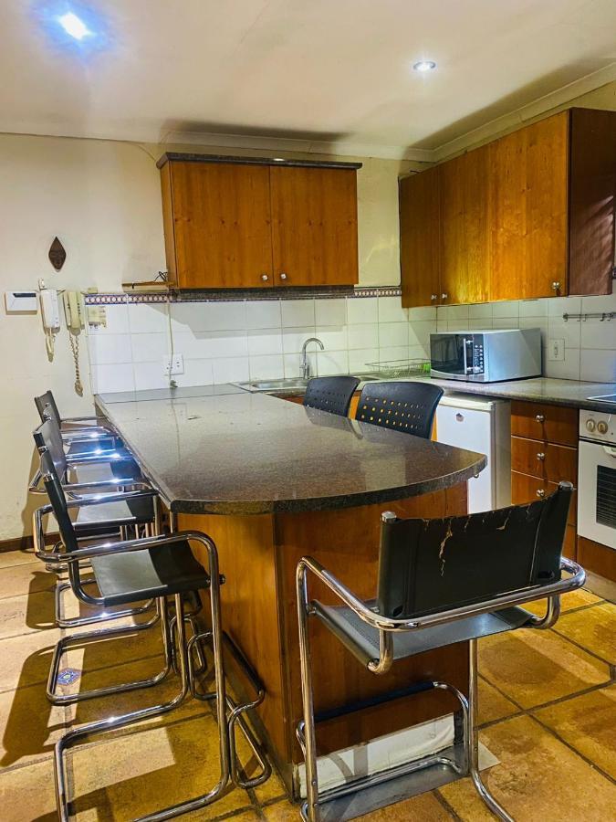 Da Arden Guest House Йоханнесбург Экстерьер фото